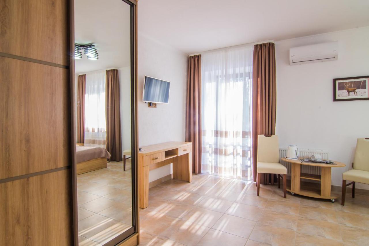 Hotel Мисливець В Комплексі "Сокіл" Susk Exteriér fotografie
